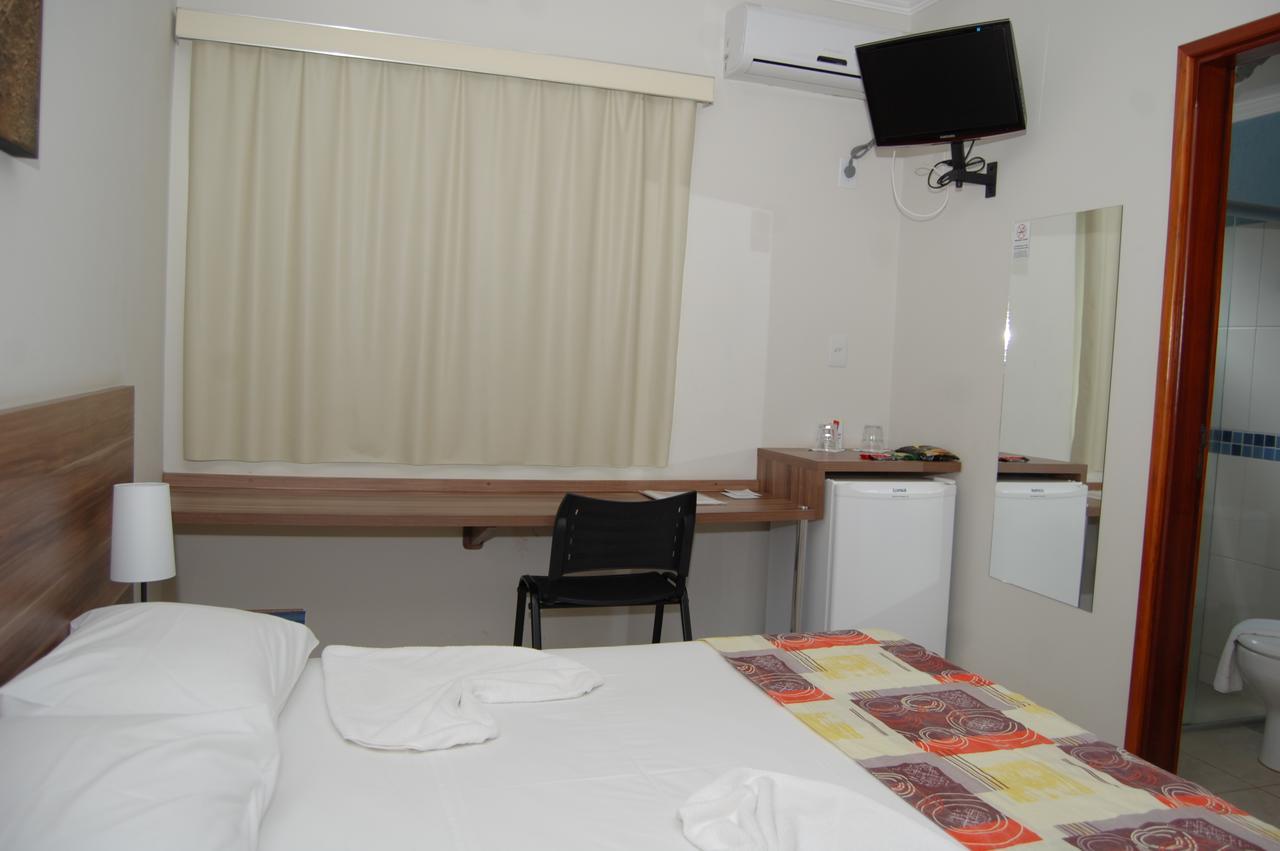 Beira Lago Palace Hotel Morrinhos  Buitenkant foto