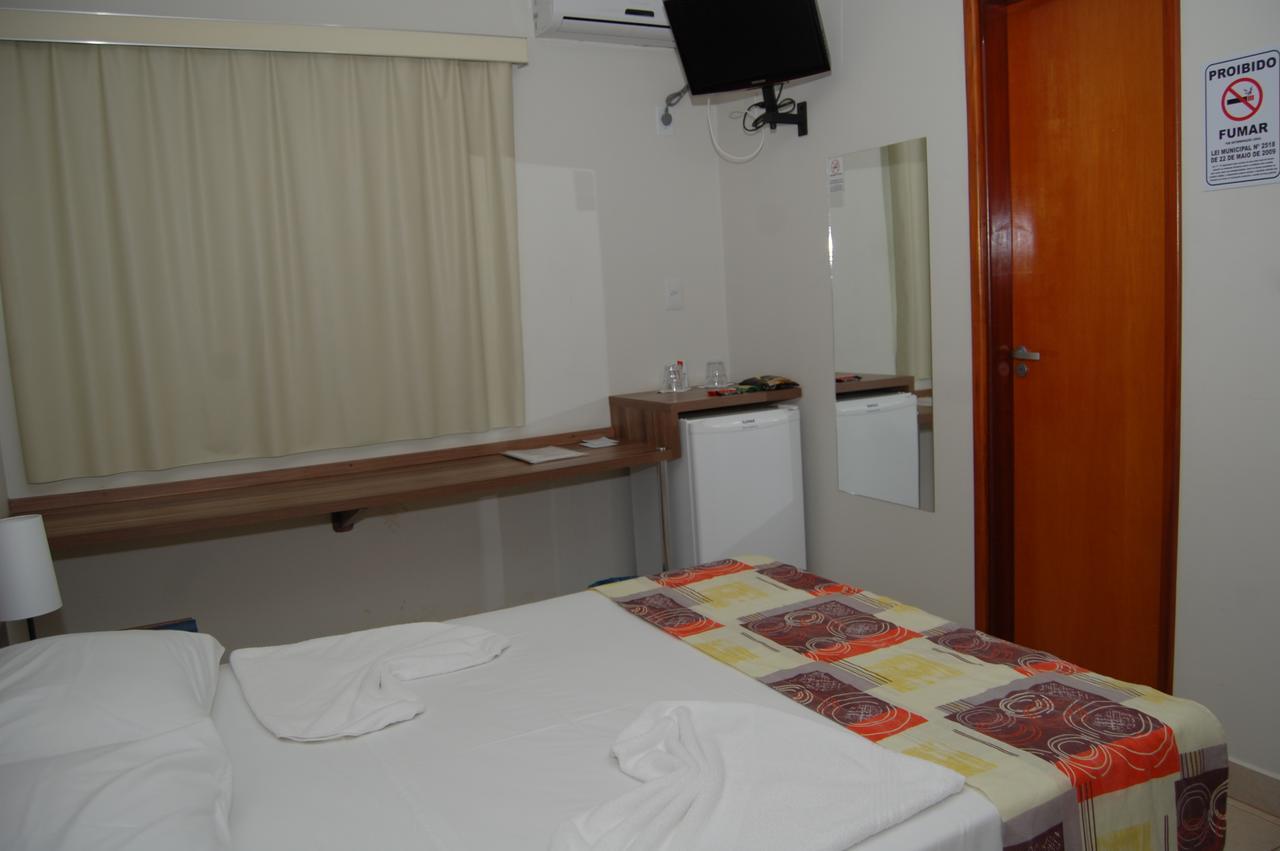 Beira Lago Palace Hotel Morrinhos  Buitenkant foto