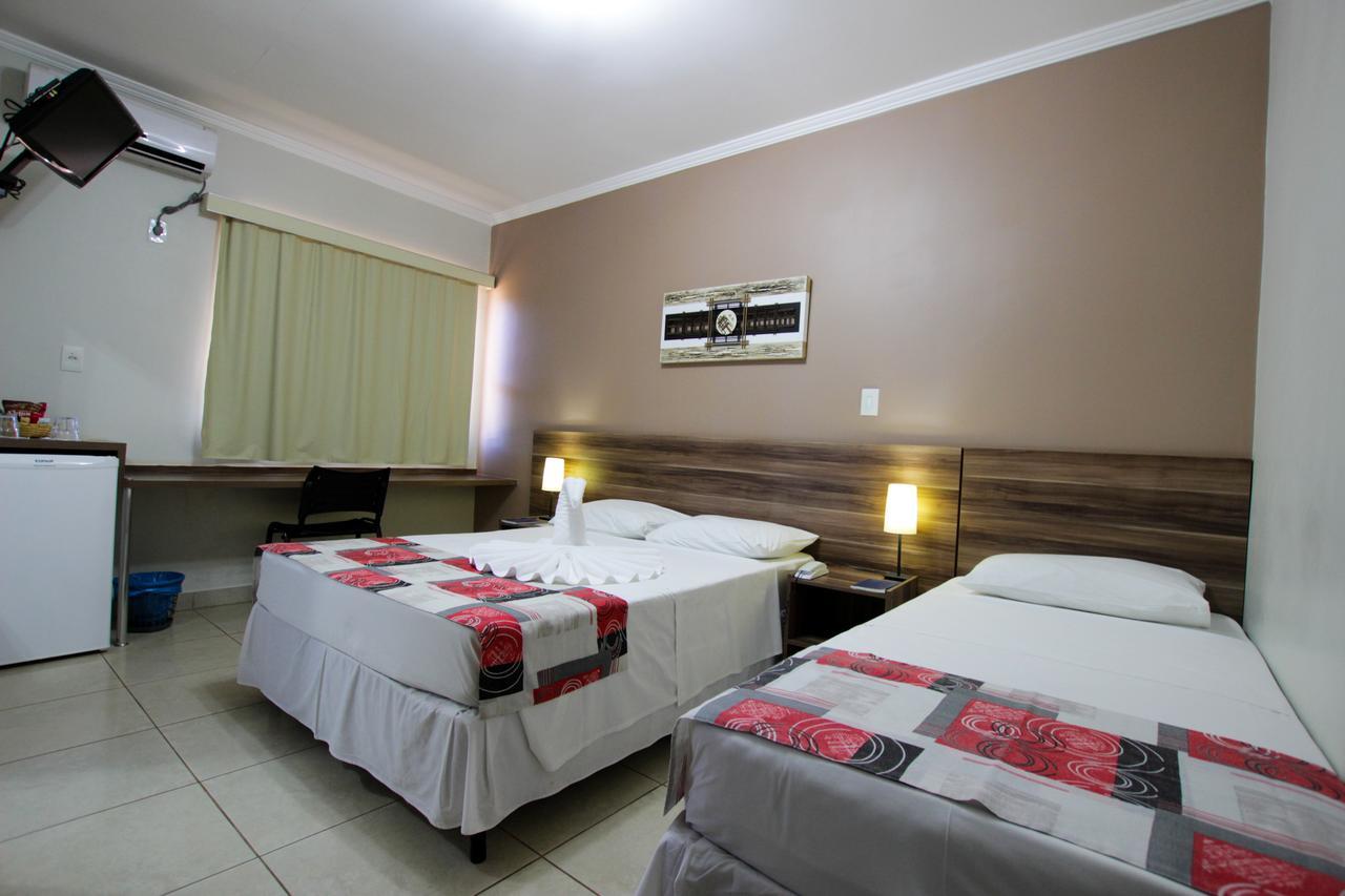 Beira Lago Palace Hotel Morrinhos  Buitenkant foto
