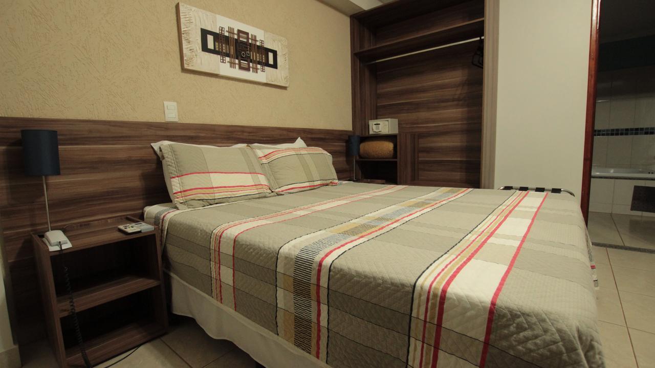 Beira Lago Palace Hotel Morrinhos  Kamer foto