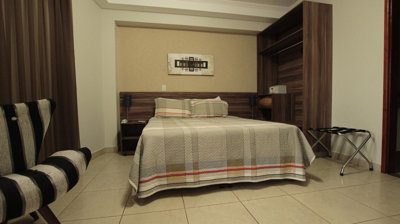 Beira Lago Palace Hotel Morrinhos  Kamer foto