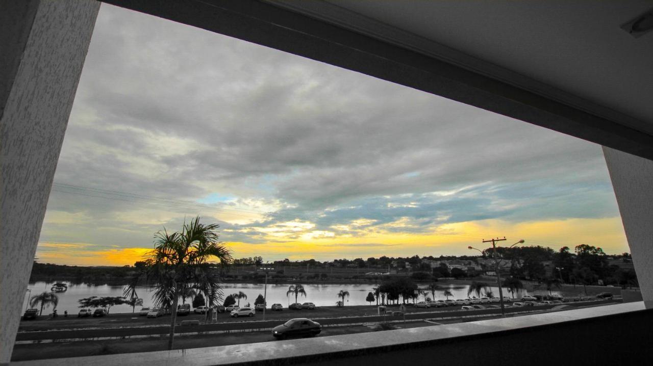 Beira Lago Palace Hotel Morrinhos  Kamer foto